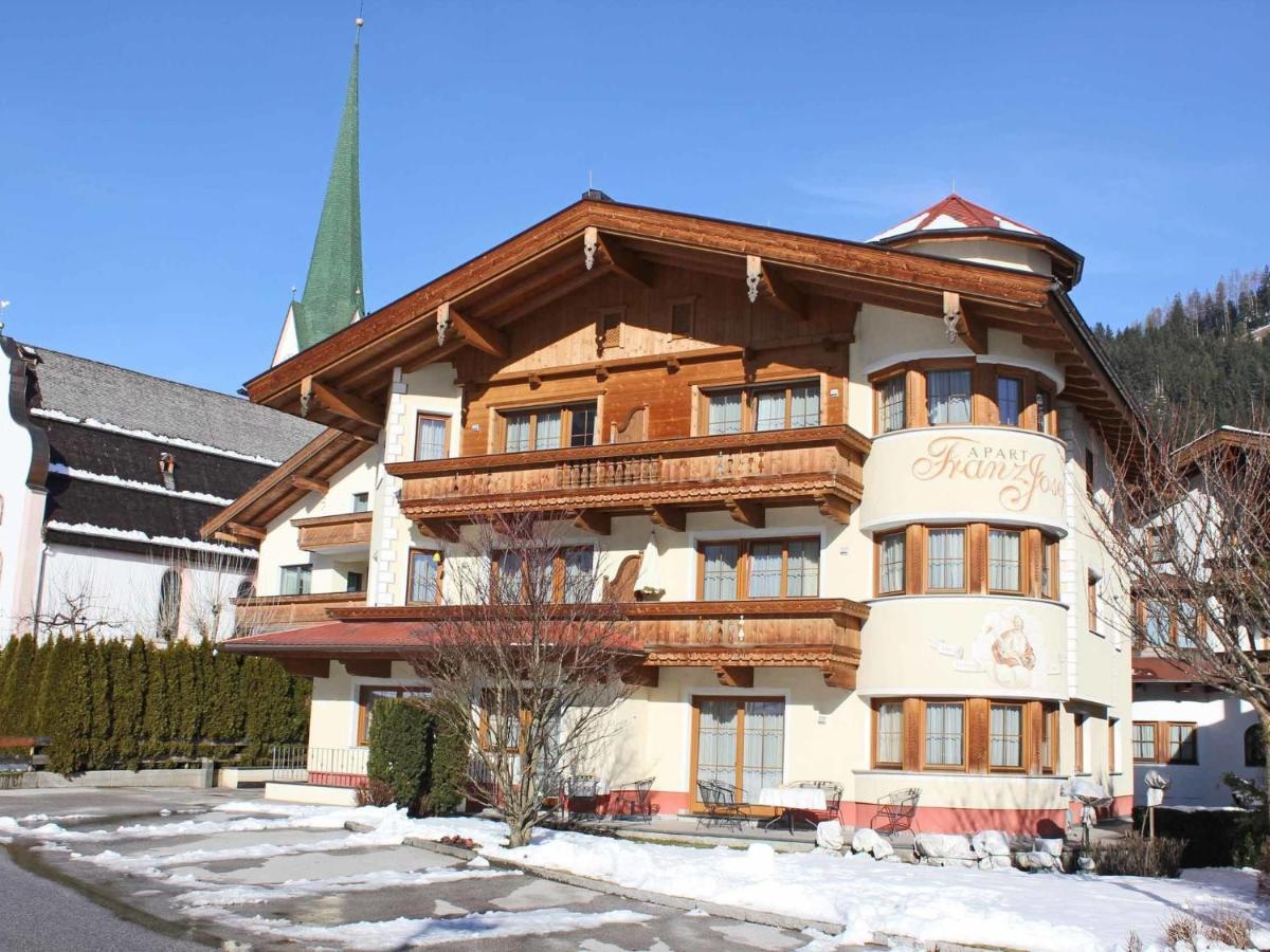 Apartment With Sauna In Kaltenbach, Tyrol ชตุมม์ ภายนอก รูปภาพ